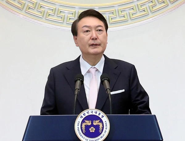 韩总统办公室为尹锡悦的“韩国可拥核”言论灭火:理论上只有可能