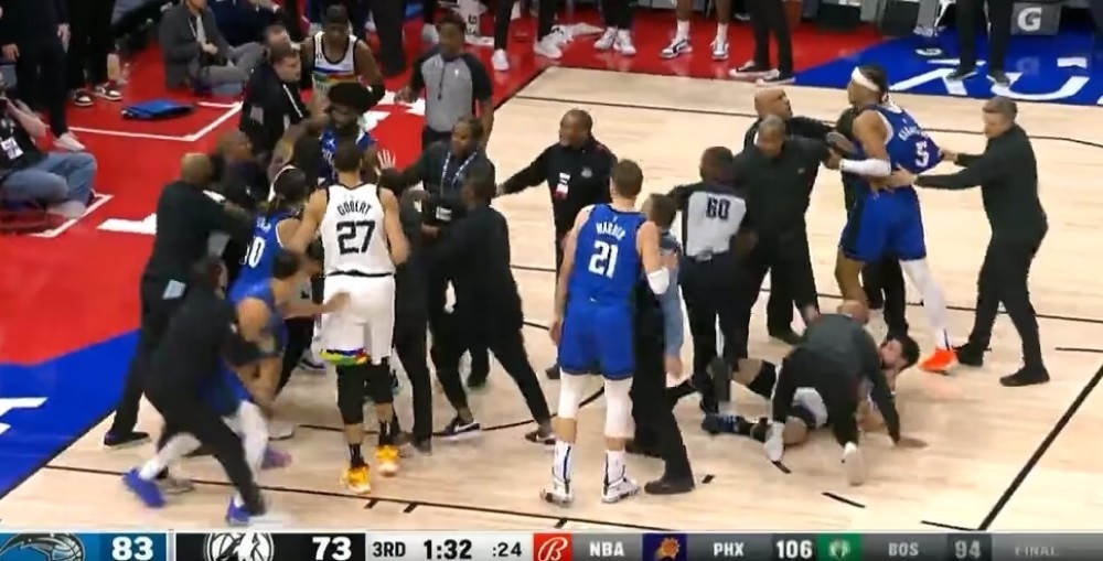 NBA本赛季最大的冲突!5人被森林狼魔术竞技场开除