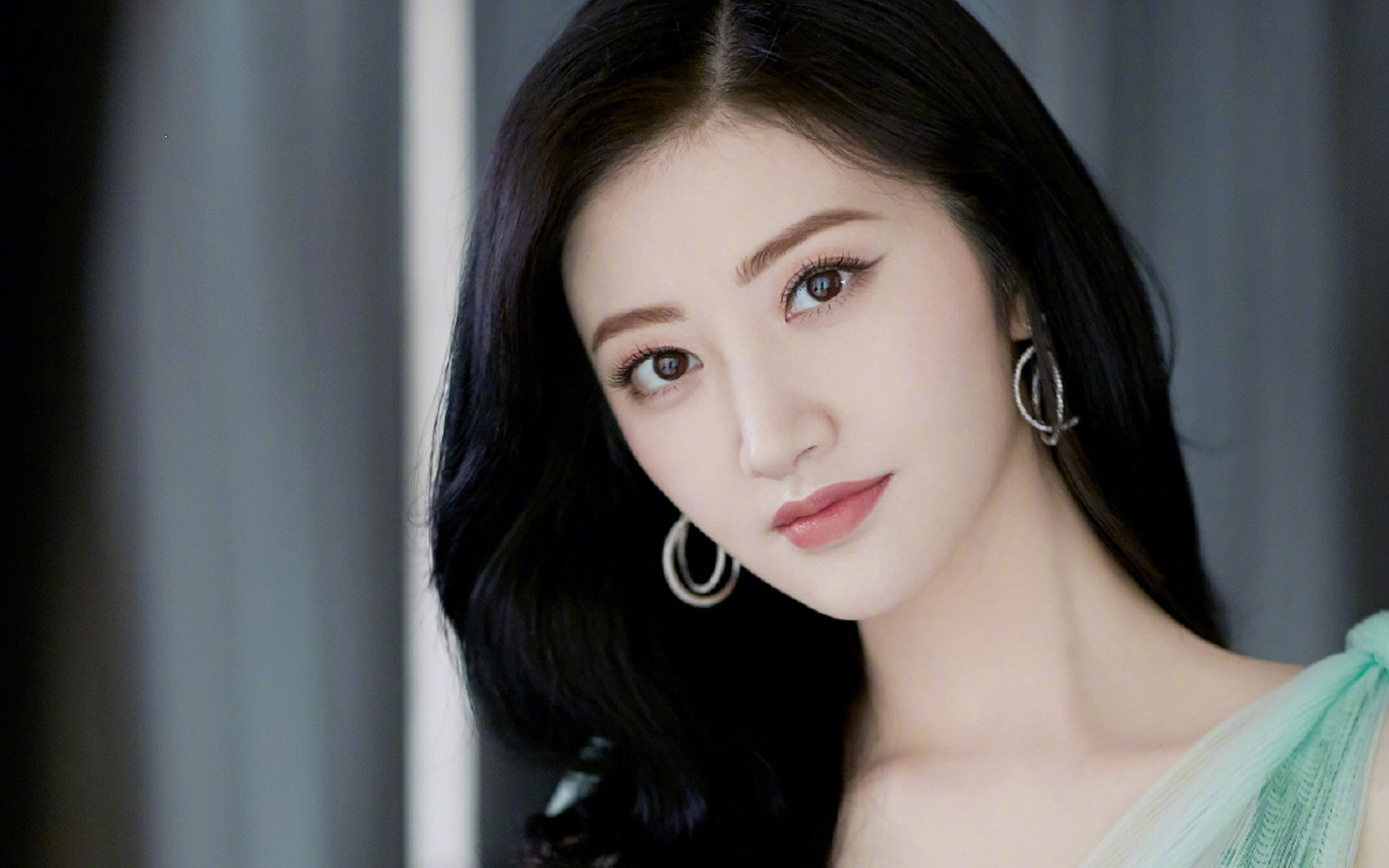 为什么瑞巴娜扎一入戏美貌就这么差?