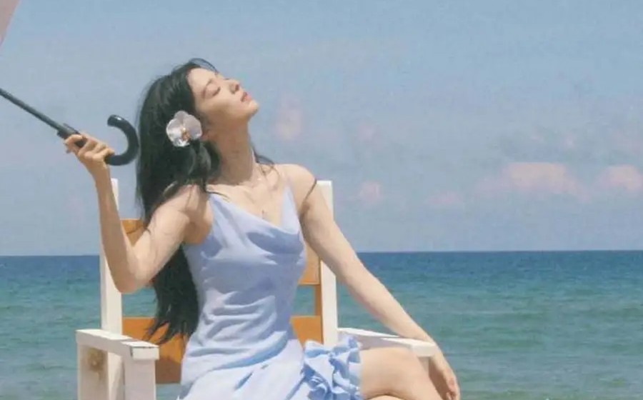 鹿晗暴瘦引发轩然大波，身体健康成迷，粉丝：要注意身体啊